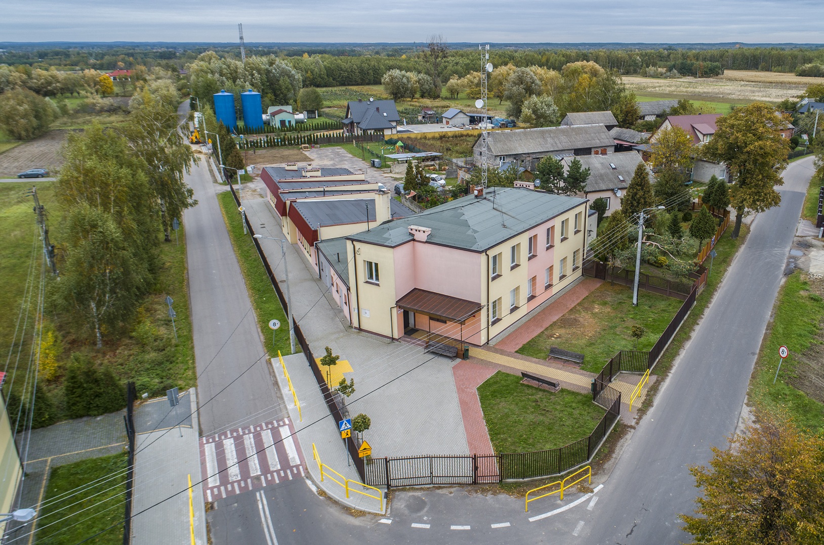 Szkoła Podstawowa w Mokasie Szkoła Podstawowa w Mokasie